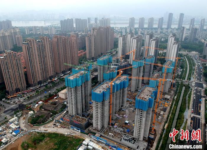 资料图：正在建设的住宅区。(无人机拍摄) <a target='_blank' href='/'>中新社</a>记者 吕明 摄