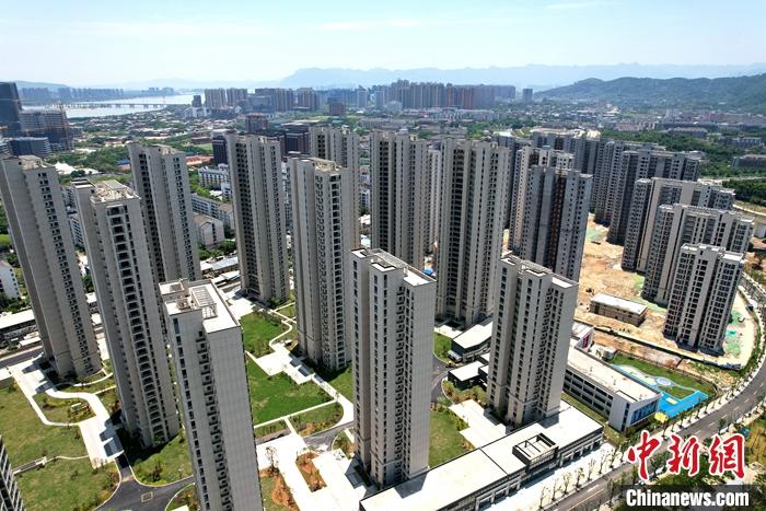 资料图为福州一正在建设中的新楼盘。<a target='_blank' href='/'>中新社</a>记者 王东明 摄