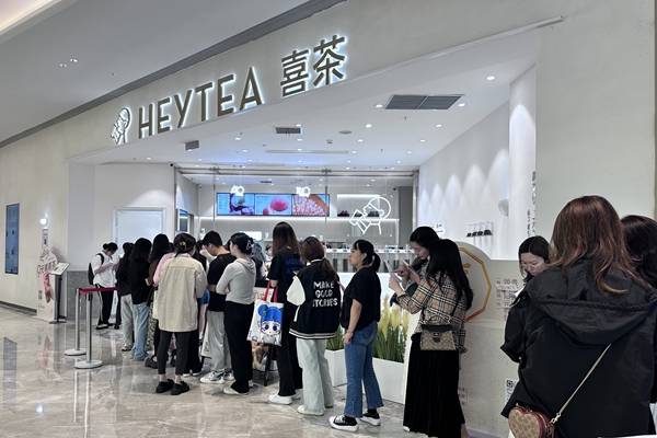 翻台涨6轮，销量翻倍，今年国庆卖爆的餐饮商家，如何破解流量密码