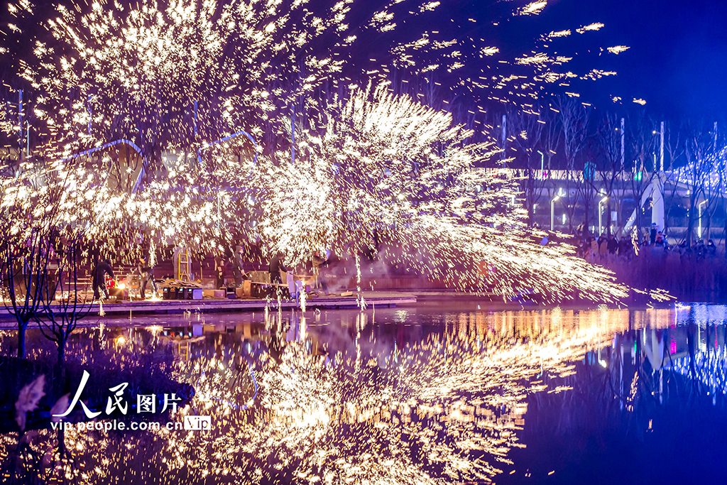 河北邯郸：打铁花喜迎新春【3】