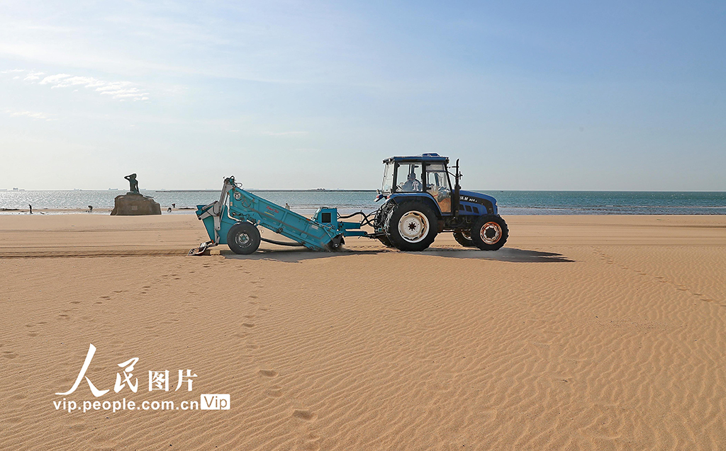 河北秦皇岛：沙滩清筛迎接八方游客【3】