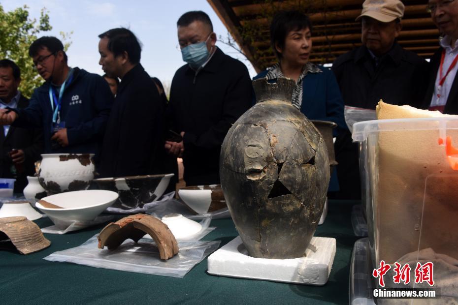纪念“中国考古百年”系列活动在仰韶遗址启动