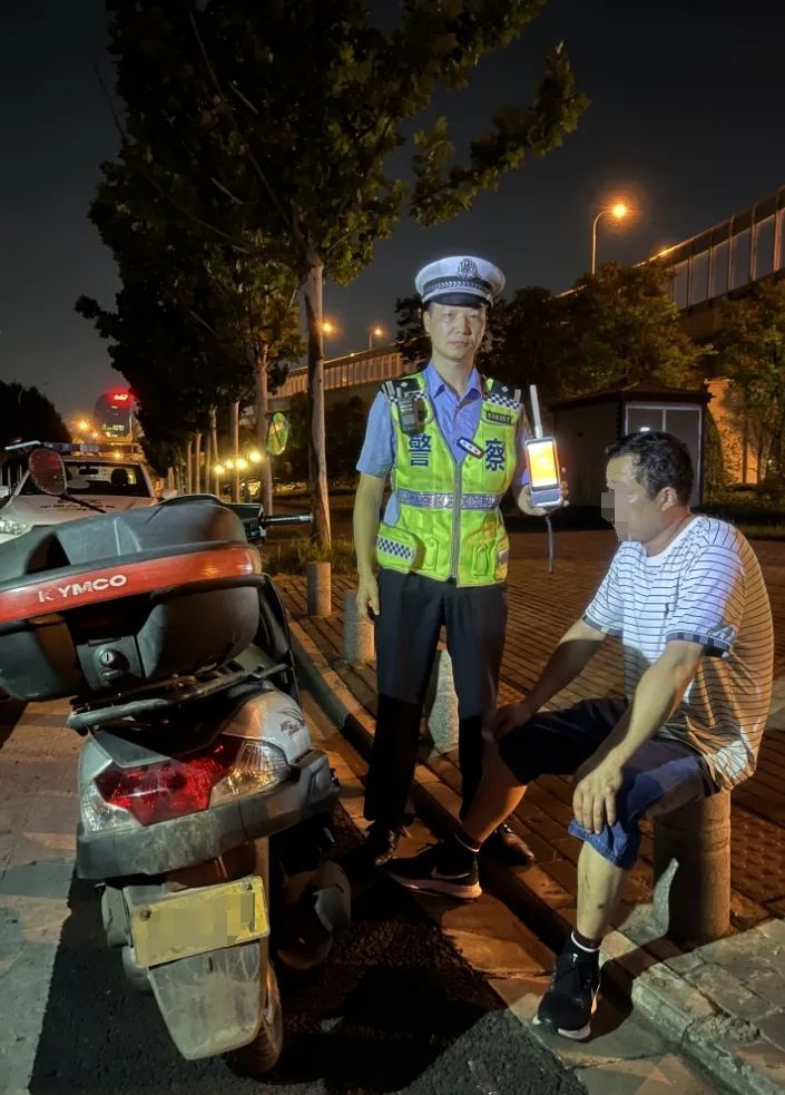 被顶行600多米的交警蒋仲超，因公牺牲