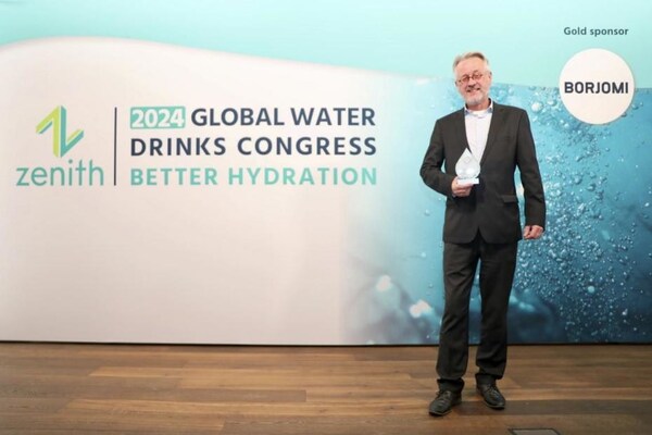 Yili_received_2024_Global_Water_Drinks_Awards.jpeg