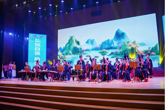 https://img2.jiemian.com/101/original/20250518/import_17475382229913201700113_a700xH.png