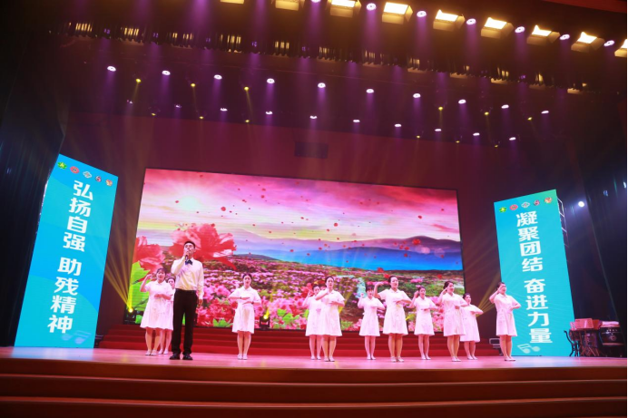 https://img2.jiemian.com/101/original/20250518/import_1747538222991320170016_a700xH.png