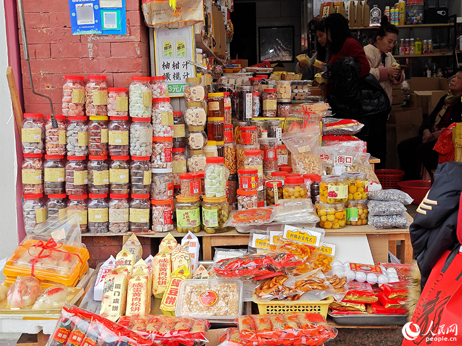 泉州西街上的食品杂货店。人民网 黄东仪摄