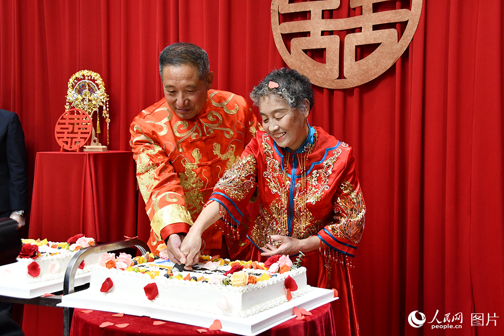 多彩活动迎重阳 传递浓浓敬老情