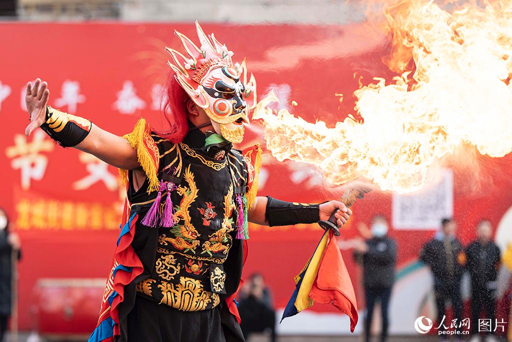 红红火火闹元宵 祥和喜庆中国节