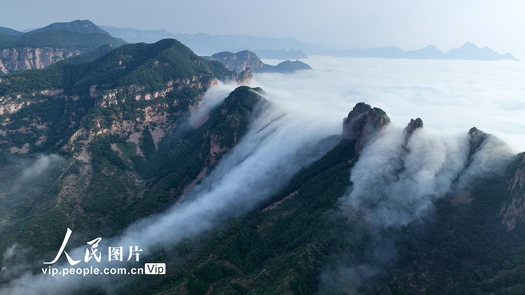 河北邢台：太行山区出现云海景观