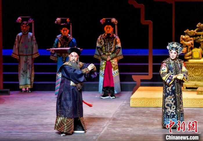新编历史京剧《故土新归》在乌鲁木齐首演