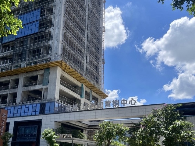 罗湖区建设中的新盘项目 界面新闻记者王妤涵拍摄